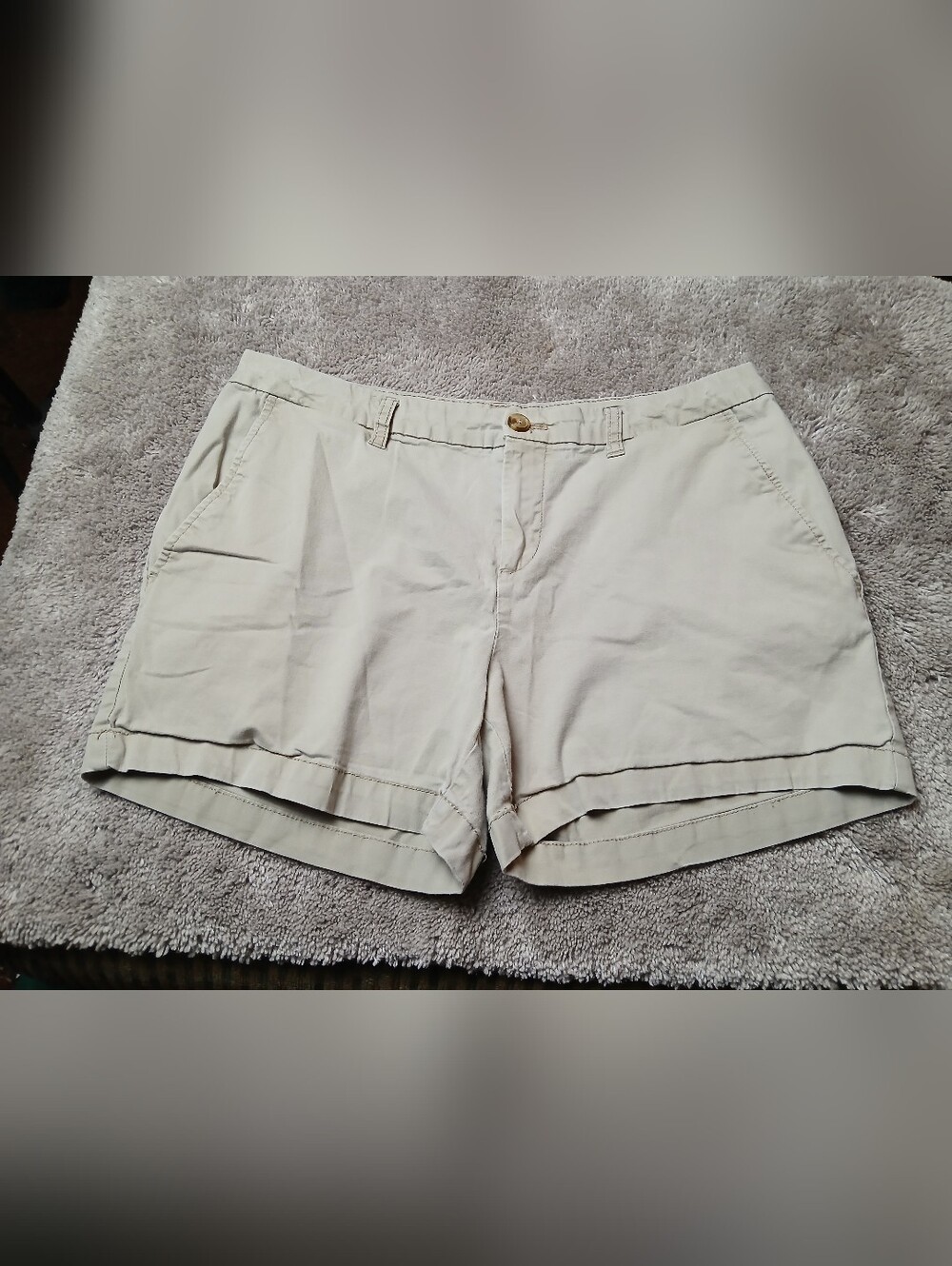 Faded Glory Women’s Classic Cotton Chino Shorts — Beige